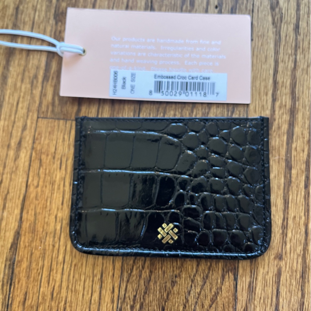 Pamela Munson never used embossed card case wallet
